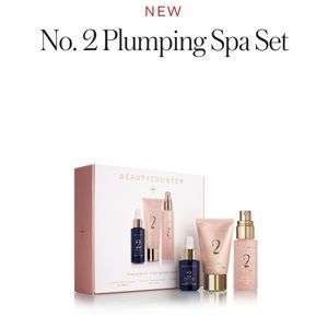 Beauty Counter Plumping Spa Set